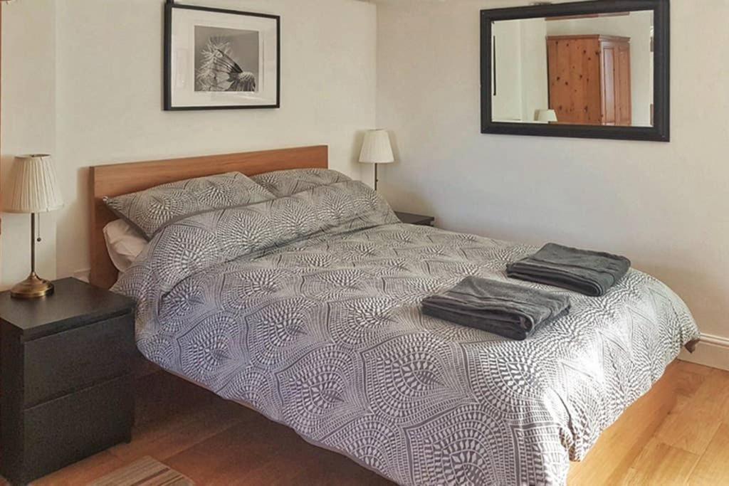 Modern Studio Apartment Near Town Centre Пул Экстерьер фото